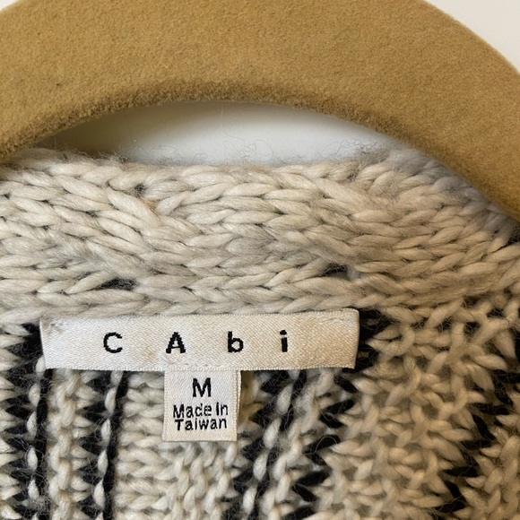CABI S/S knit Cardigan sweater - Picture 2 of 4